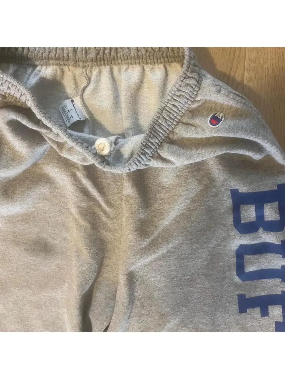 Champion University at Buffalo Gray Sweatpants – Size Large